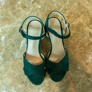 Allegra K Hunter-Green Platform Sandals
